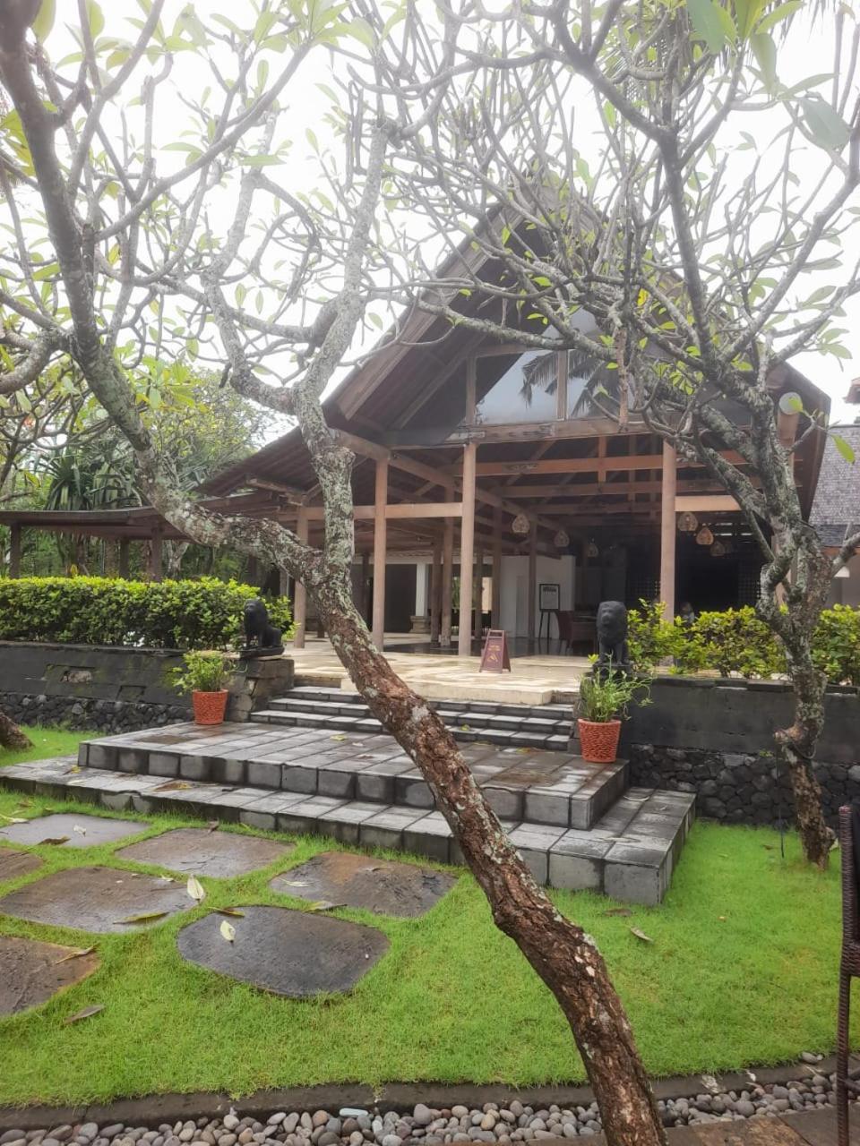 The Royal Beach Seminyak Eksteriør bilde